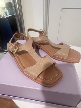 Donald J. Pliner Beige T‑Strap Slingback Sandals with Gold Buckle